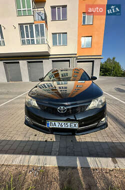Седан Toyota Camry 2012 в Вінниці