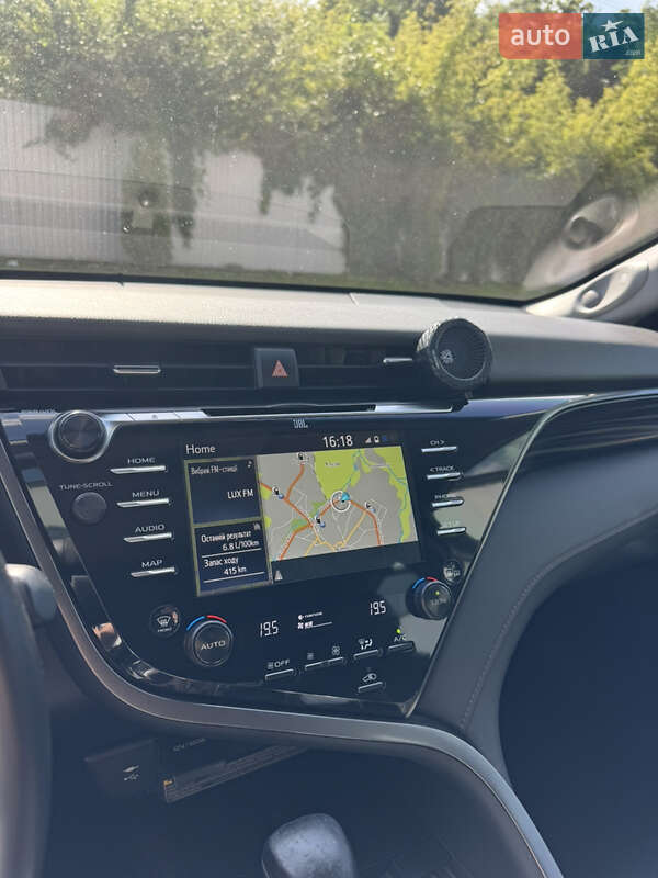 Седан Toyota Camry 2019 в Ивано-Франковске