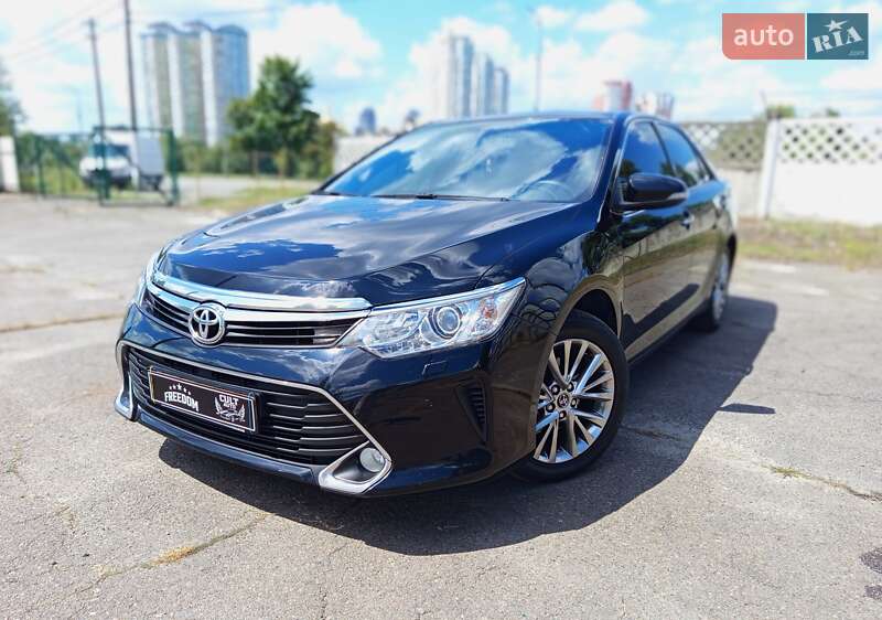 Toyota Camry 2016