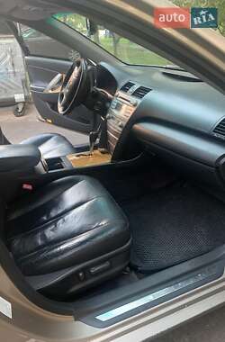 Седан Toyota Camry 2007 в Киеве