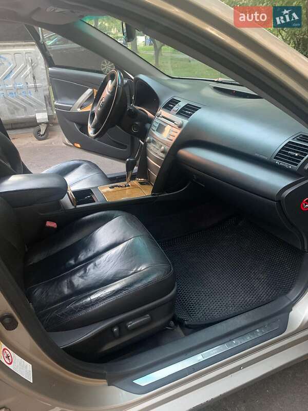 Седан Toyota Camry 2007 в Києві
