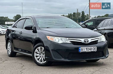 Седан Toyota Camry 2012 в Києві