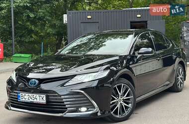 Седан Toyota Camry 2024 в Тернополі