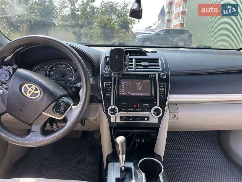 Седан Toyota Camry 2014 в Вінниці