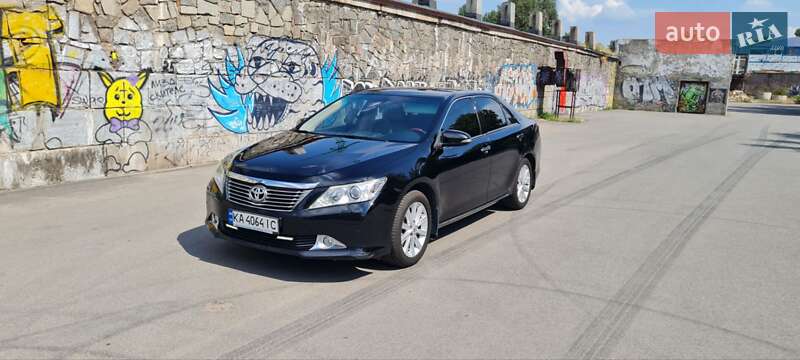 Toyota Camry 2012