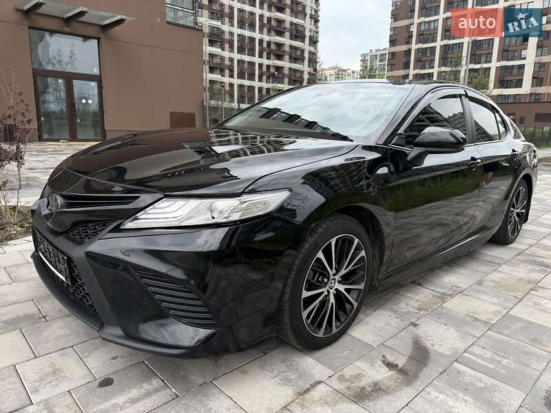 Toyota Camry 2020