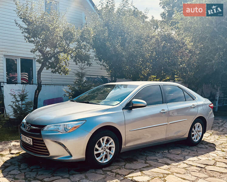 Toyota Camry 2017