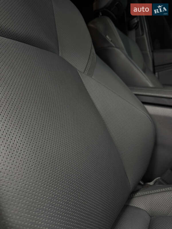 Седан Toyota Camry 2024 в Киеве фото 42 Седан Toyota Camry 2024 в Киеве