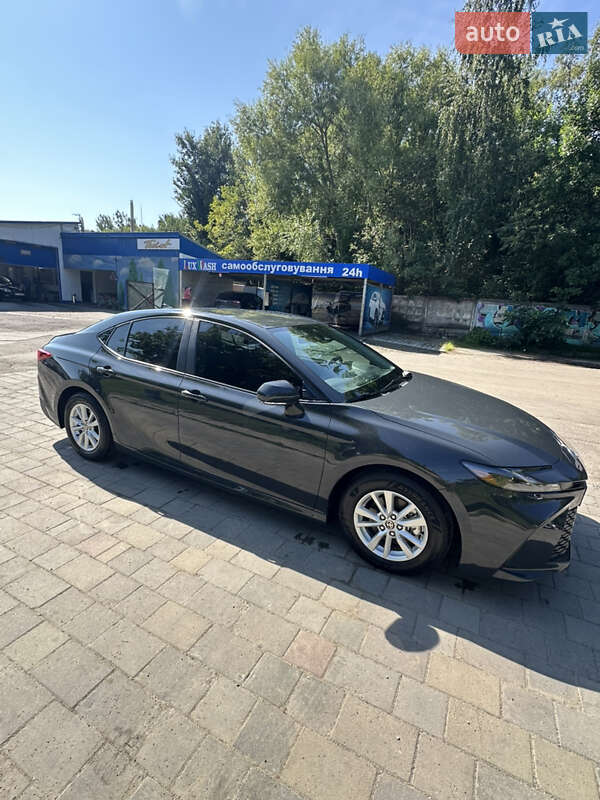 Toyota Camry 2024