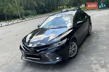 Седан Toyota Camry 2018 в Тернополі