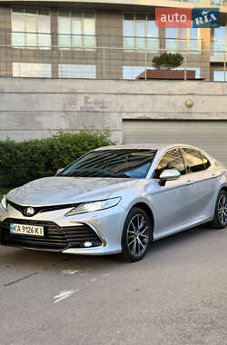 Седан Toyota Camry 2021 в Києві