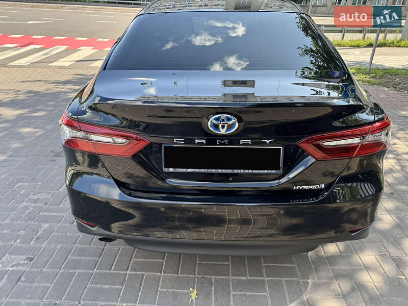 Седан Toyota Camry 2021 в Києві