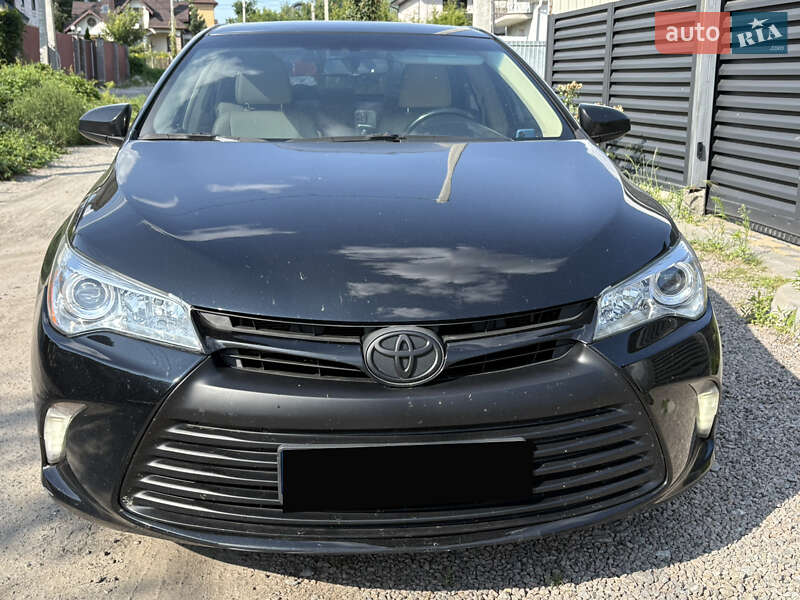 Toyota Camry 2015