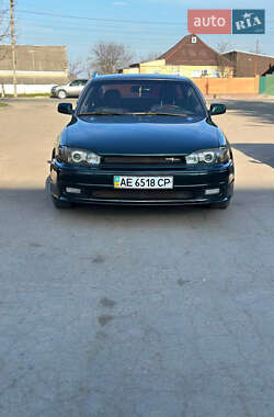 Седан Toyota Camry 1993 в Днепре