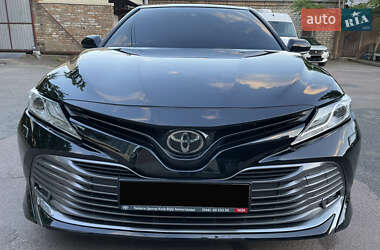 Седан Toyota Camry 2018 в Києві