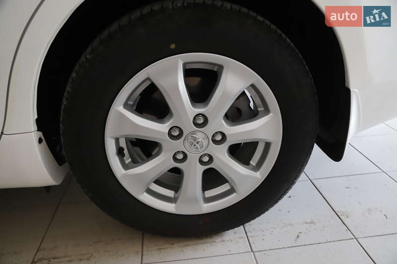 Седан Toyota Camry 2011 в Чечельнике