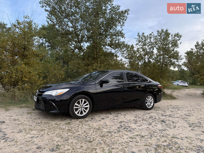 Седан Toyota Camry 2015 в Киеве фото 2 Седан Toyota Camry 2015 в Киеве