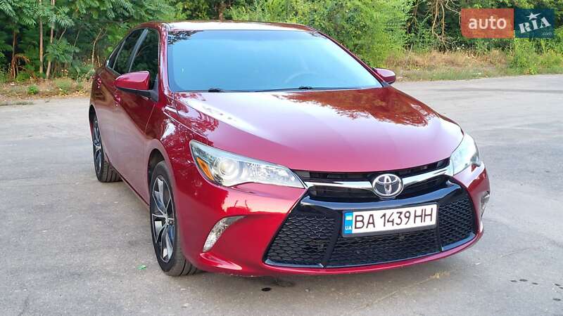 Седан Toyota Camry 2015 в Желтых Водах