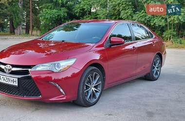 Седан Toyota Camry 2015 в Жовтих Водах