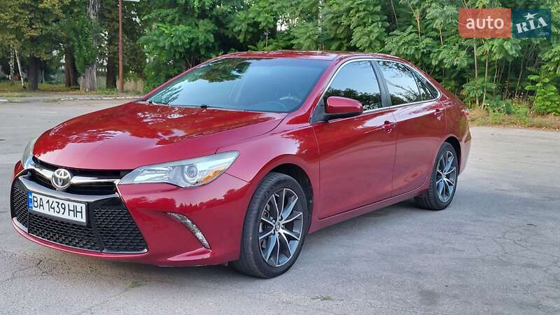 Седан Toyota Camry 2015 в Желтых Водах