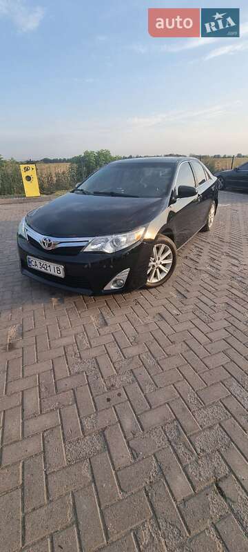 Седан Toyota Camry 2012 в Золотоноші
