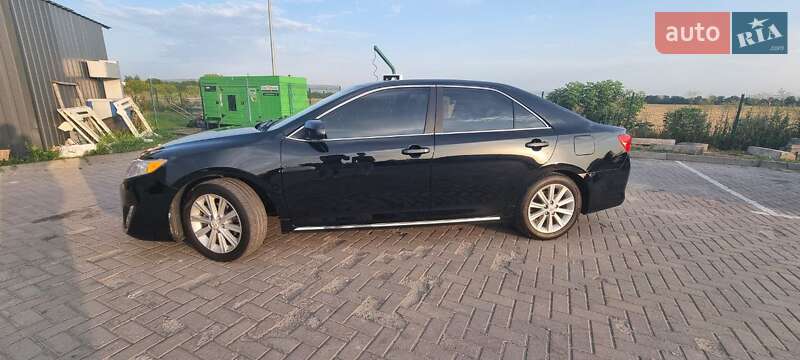Седан Toyota Camry 2012 в Золотоноші