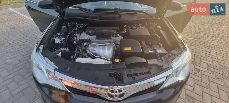 Седан Toyota Camry 2012 в Золотоноші