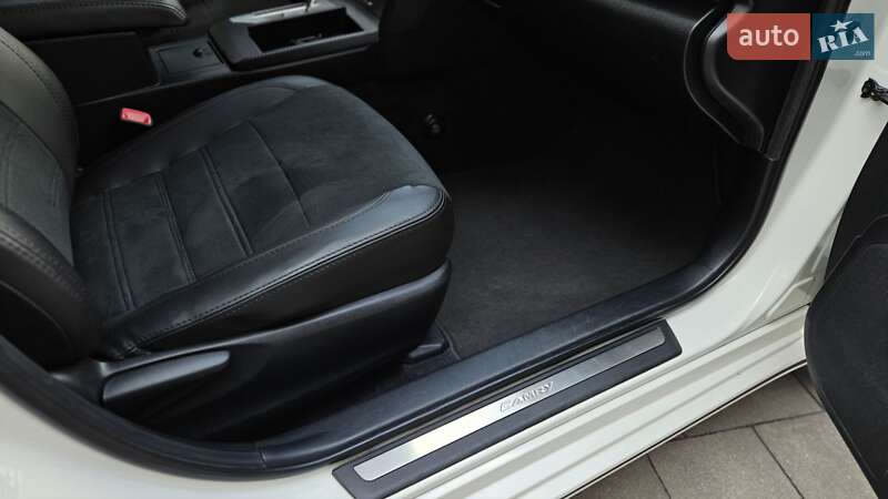 Седан Toyota Camry 2013 в Києві