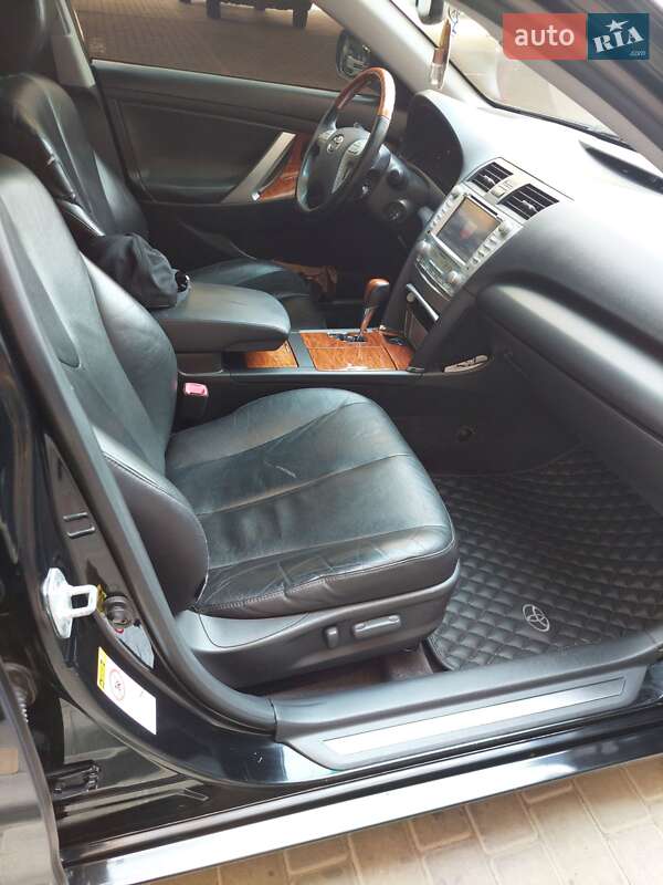 Седан Toyota Camry 2008 в Одессе