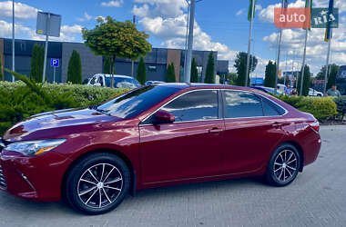 Седан Toyota Camry 2016 в Житомире