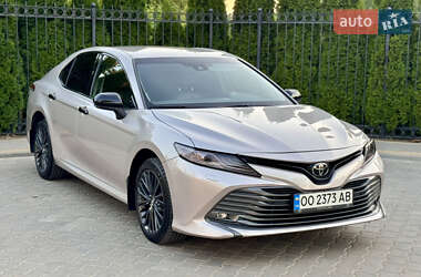 Седан Toyota Camry 2017 в Одессе