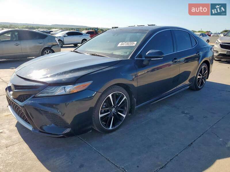 Toyota Camry 2018