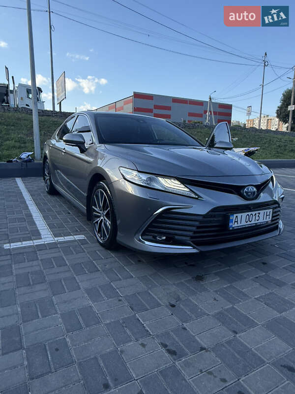 Toyota Camry 2021