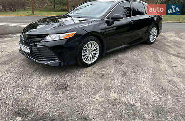Седан Toyota Camry 2019 в Львові