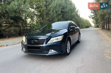 Седан Toyota Camry 2011 в Дніпрі