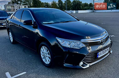 Седан Toyota Camry 2015 в Киеве