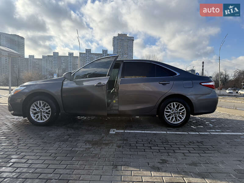 Седан Toyota Camry 2016 в Киеве фото 13 Седан Toyota Camry 2016 в Киеве