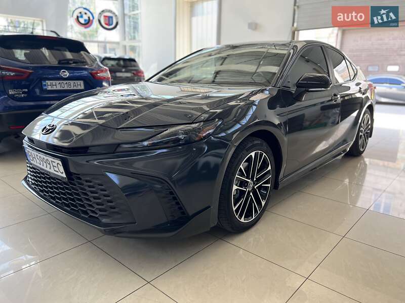 Седан Toyota Camry 2024 в Одесі