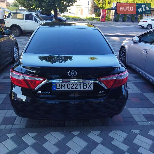 Седан Toyota Camry 2016 в Києві