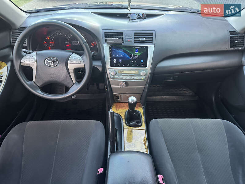 Седан Toyota Camry 2007 в Львові
