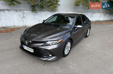 Седан Toyota Camry 2018 в Києві