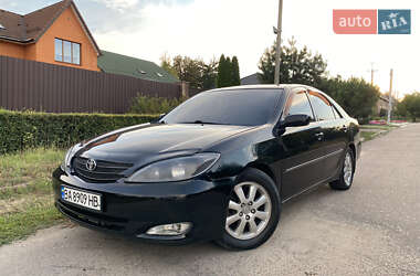 Седан Toyota Camry 2004 в Кропивницком