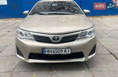 Седан Toyota Camry 2014 в Одесі