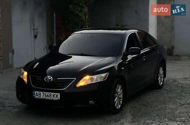 Седан Toyota Camry 2006 в Хмельницком
