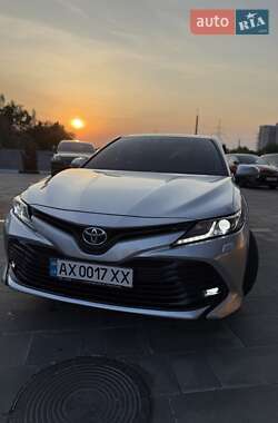 Седан Toyota Camry 2018 в Харкові