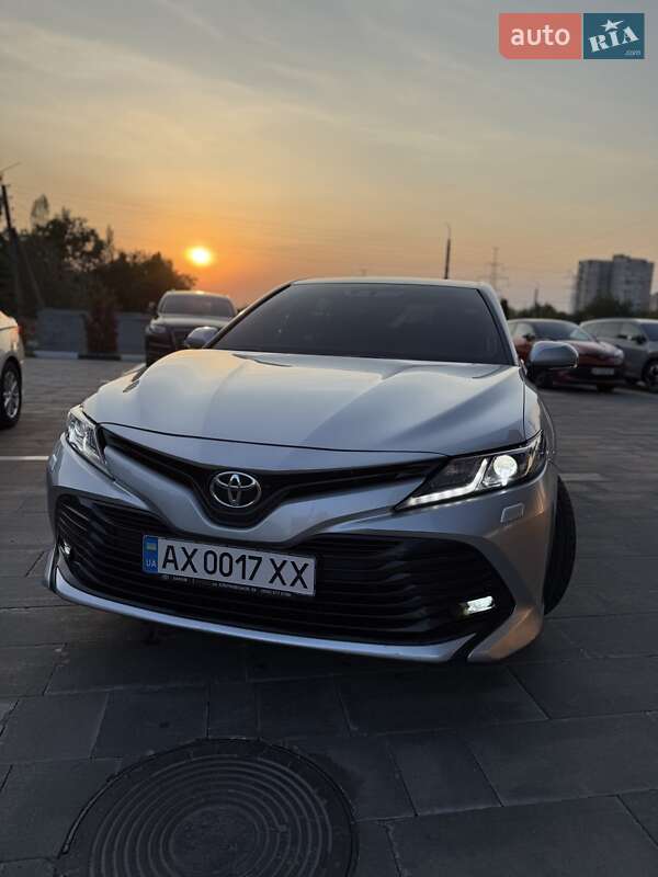 Toyota Camry 2018