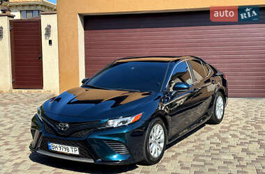 Седан Toyota Camry 2017 в Одессе