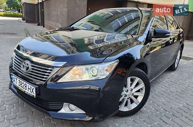 Седан Toyota Camry 2013 в 