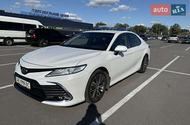 Седан Toyota Camry 2021 в Дніпрі