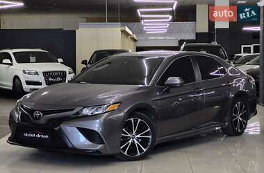 Седан Toyota Camry 2017 в Миколаєві
